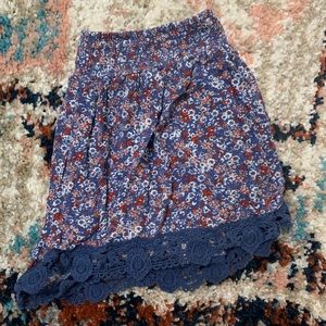 Target Floral shorts / Medium